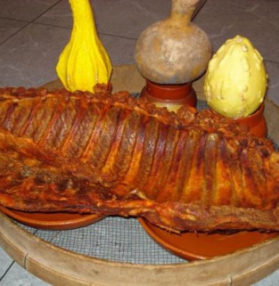 COSTILLA CURADA ADOBADA ( 2 k. Aprox)